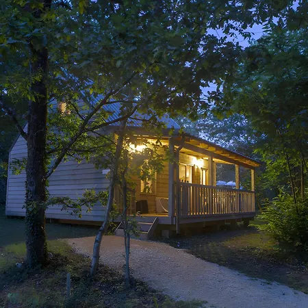 4 Chalet Biron (Dordogne)